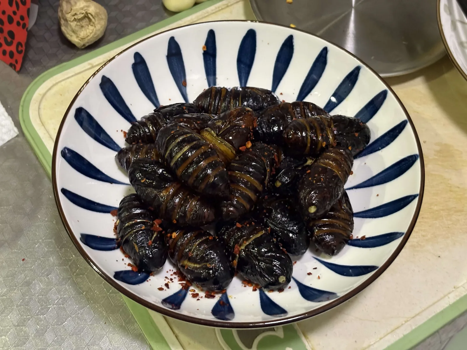 干煸蚕蛹成品