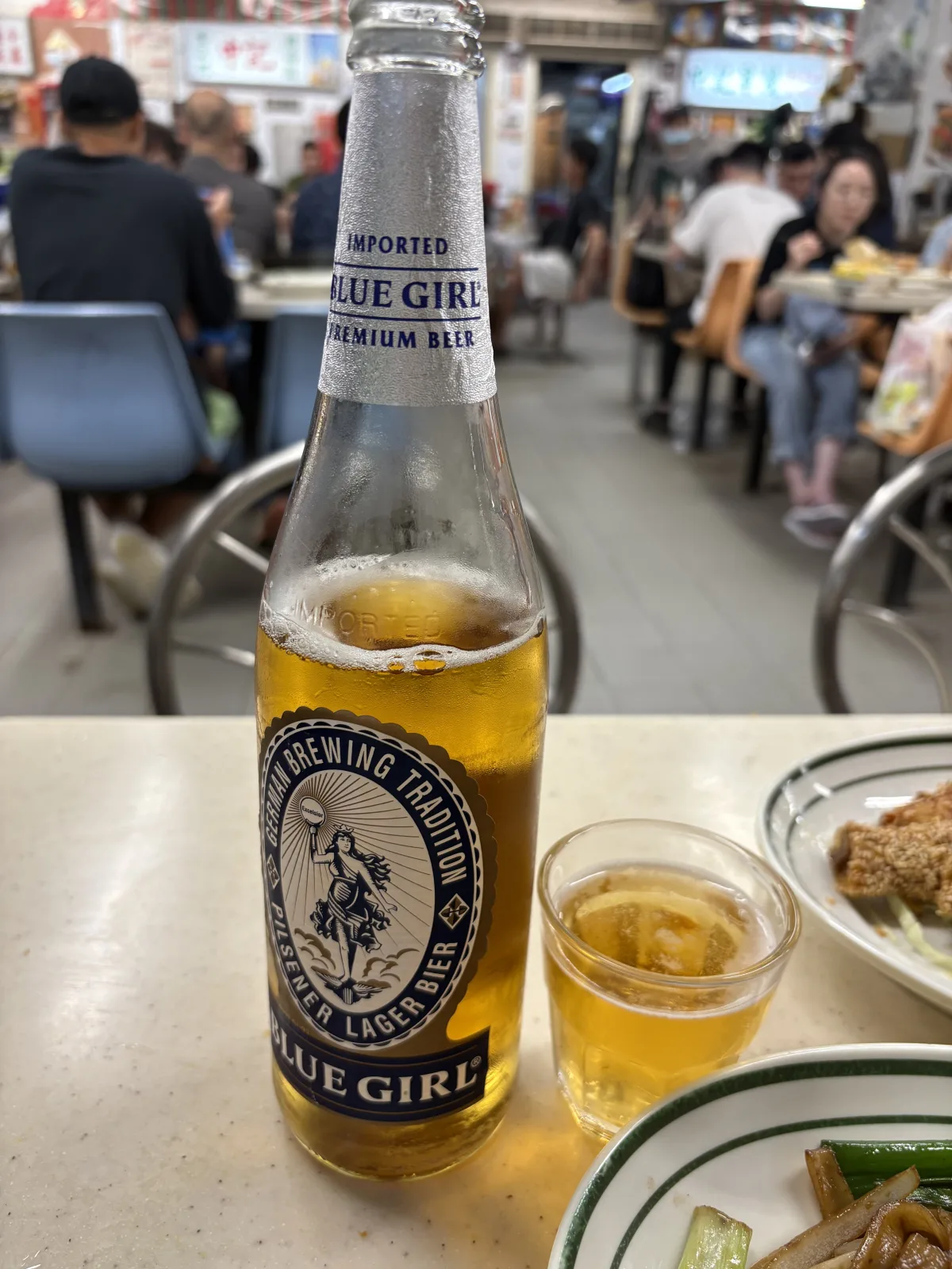 蓝妹啤酒
